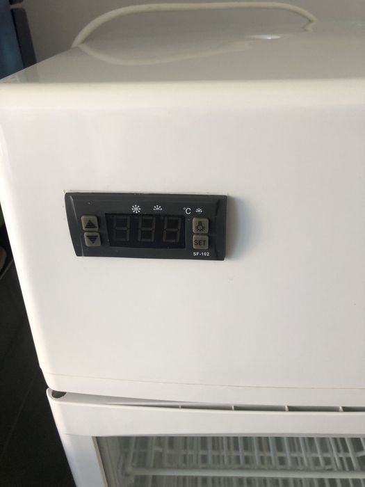 Витрина за торти Bartscher