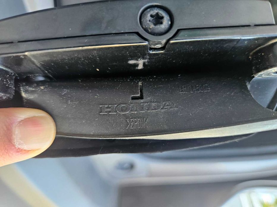 Оригинални греди HONDA CR-V 4 (2013-2018) + THULE багажник за ски