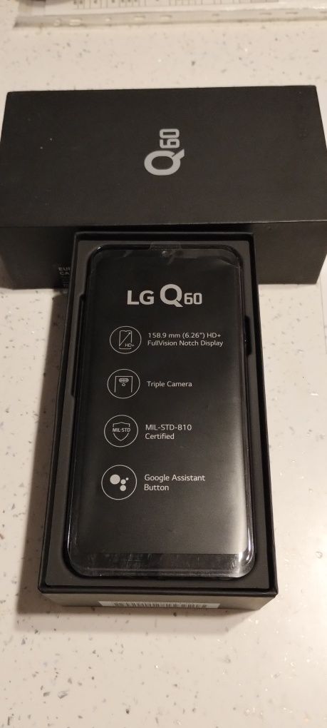 Smartphone LG Q60