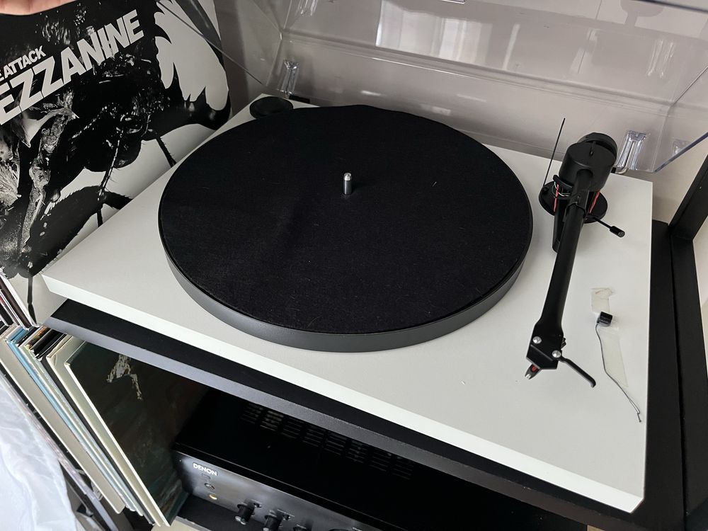 Грамофон/turntable Pro-Ject Phono USB бял