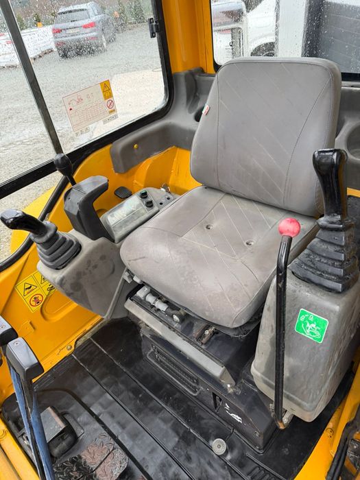 Miniescavator komatsi 3 tone