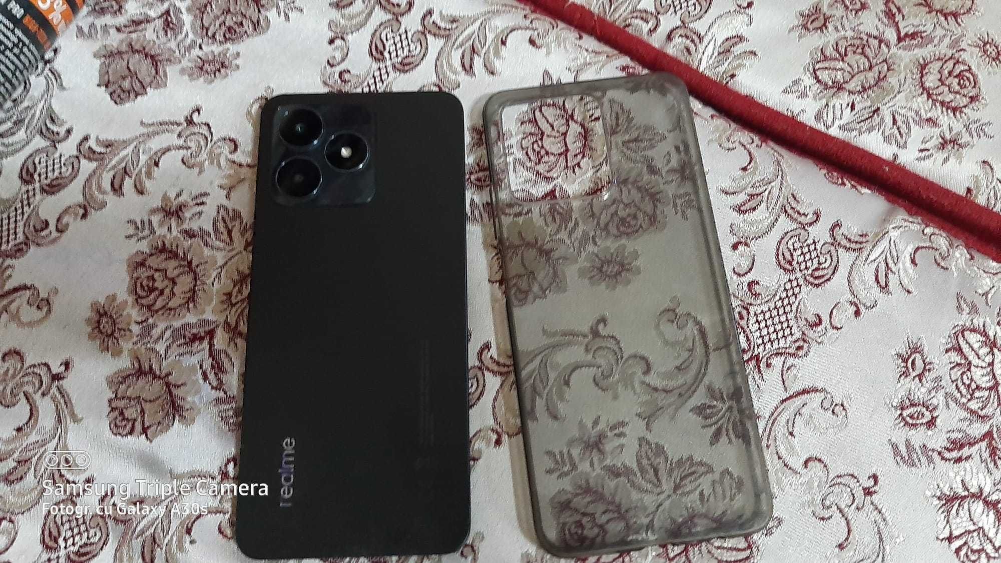 Vând telefon c53 fără niciun defect vorbim în privat 1800 de lei