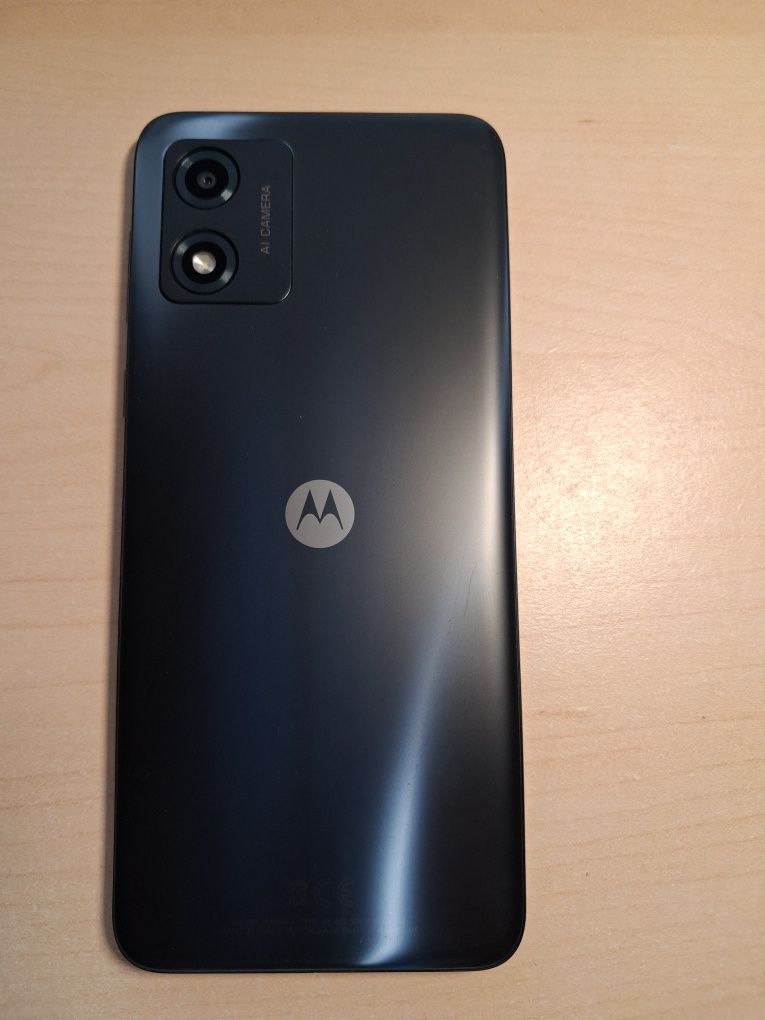 Продавам Motorola Moto E13 64GB
