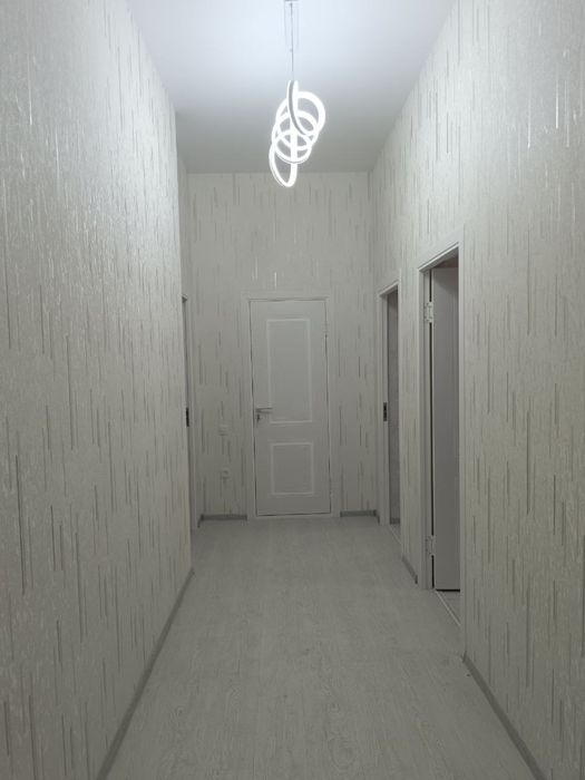 Nazarbek Turkiston maxallada 2 xonali 62 kv uy sotiladi.