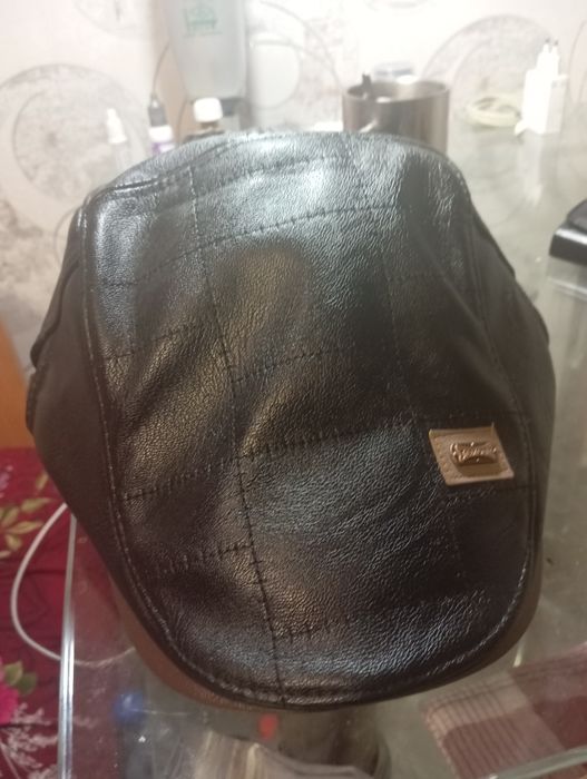 Продам кожаную кепку