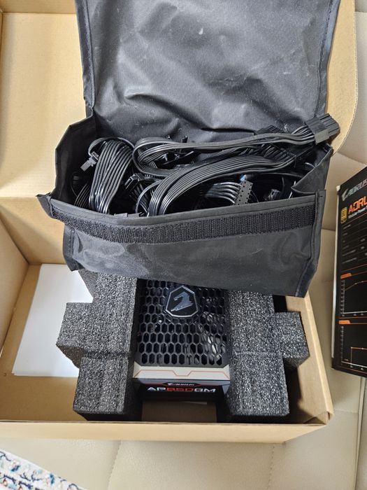 Блок питания 850w Gigabyte