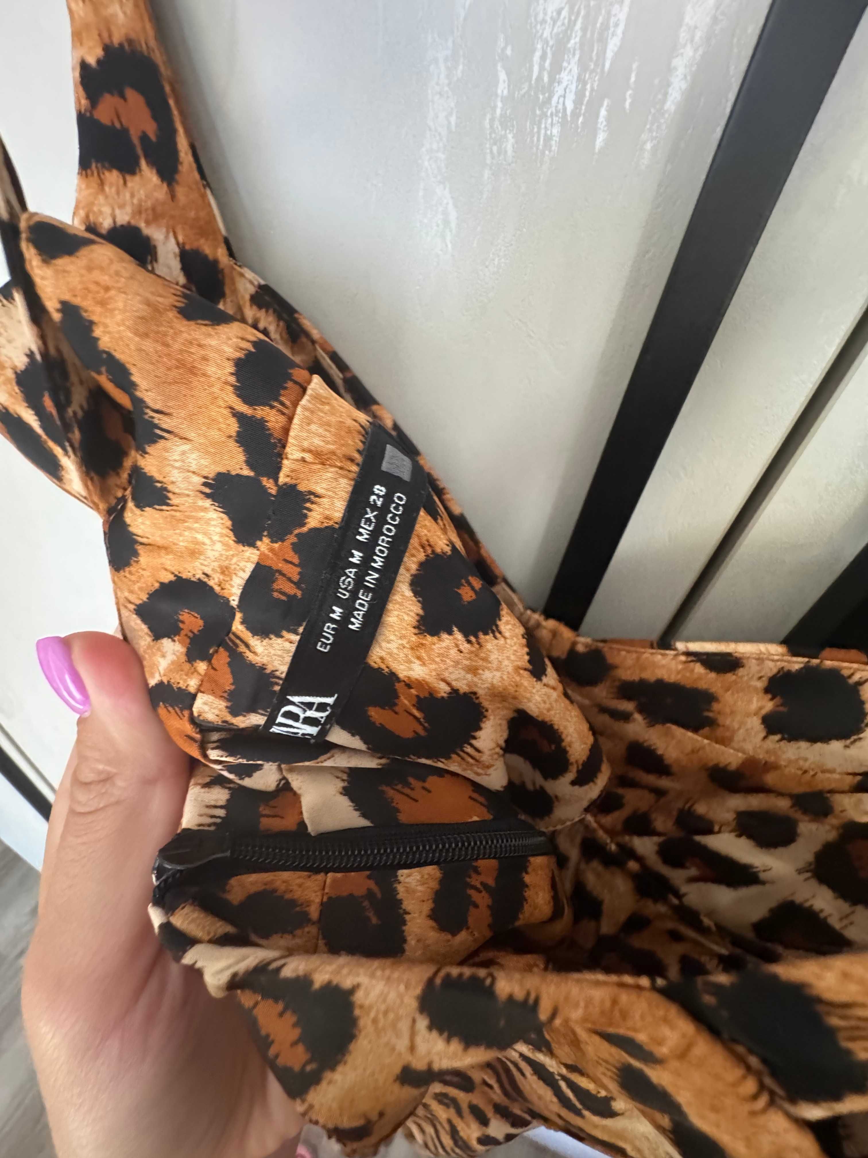 Рокля с принт ZARA