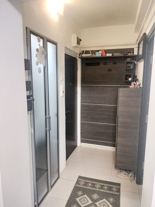 Vând apartament 2 camere Livezilor