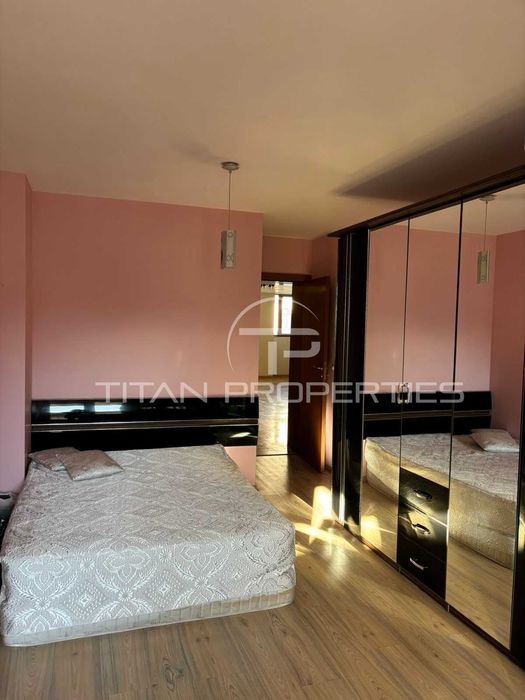 Продава се Тристаен апартамент в Пловдив, Център - 117 кв.м за 2522 €/кв.м - Снимка #1
