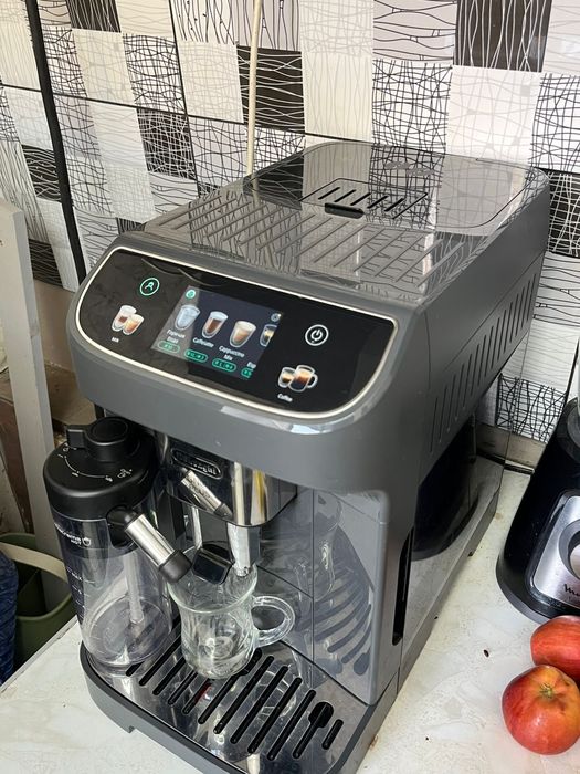 Кофе аппарат Delonghi