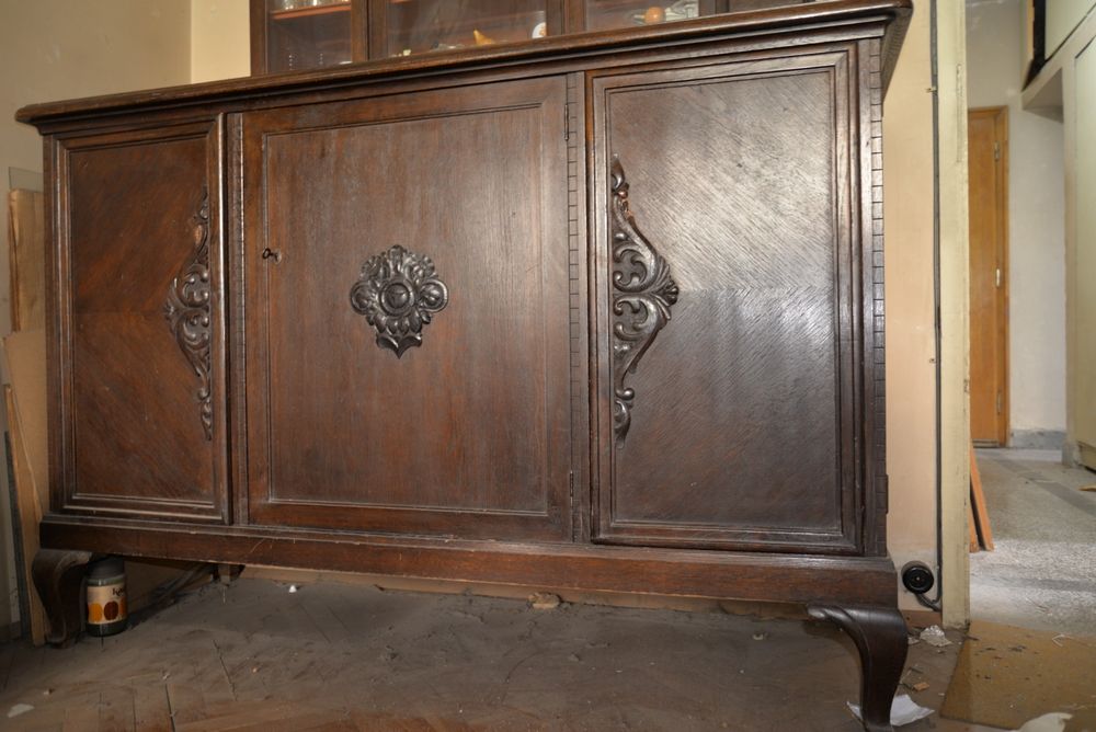 Бюфет антика с витрина