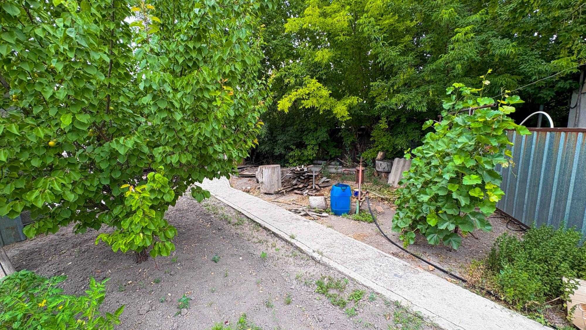 Продам дом в районе рынка Ольга Империя