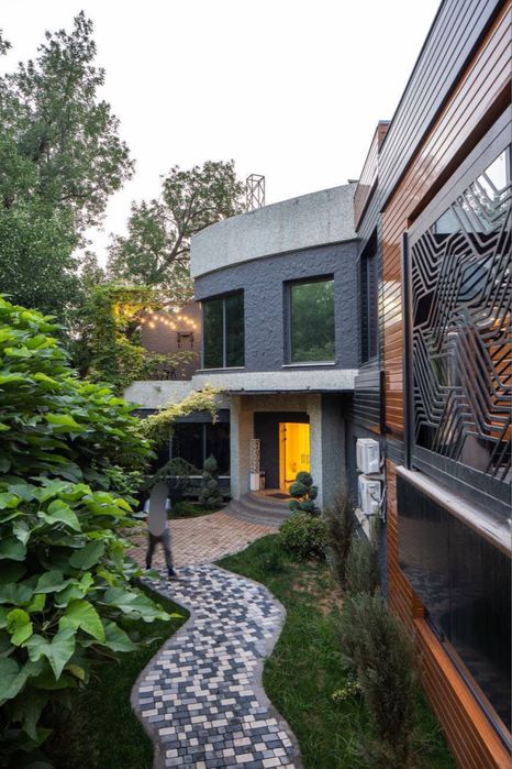 Продажа комерческое помешение ИНХА 700м2