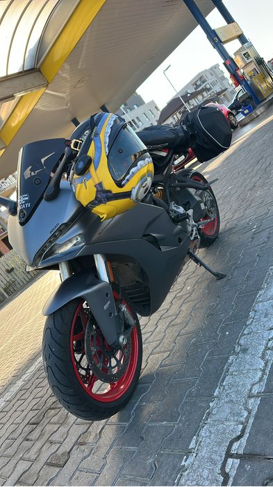 Ducati supersport s