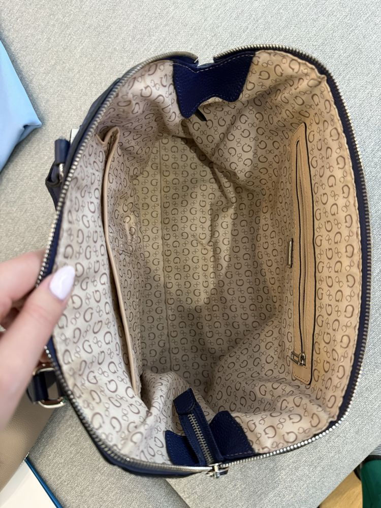Дамска чанта Guess
