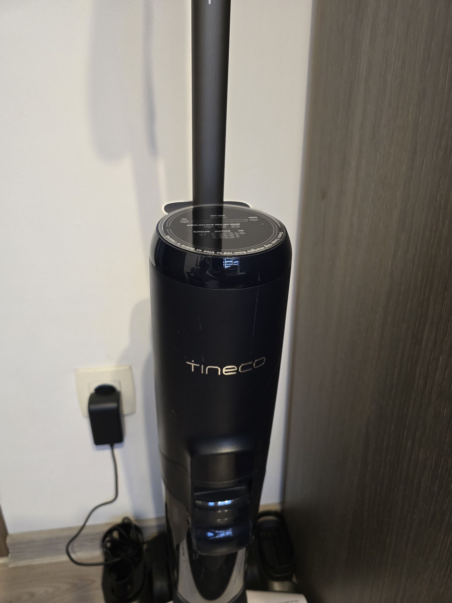 Aspirator vertical cu spalare Tineco Floor One S5 Extreme, 30 W