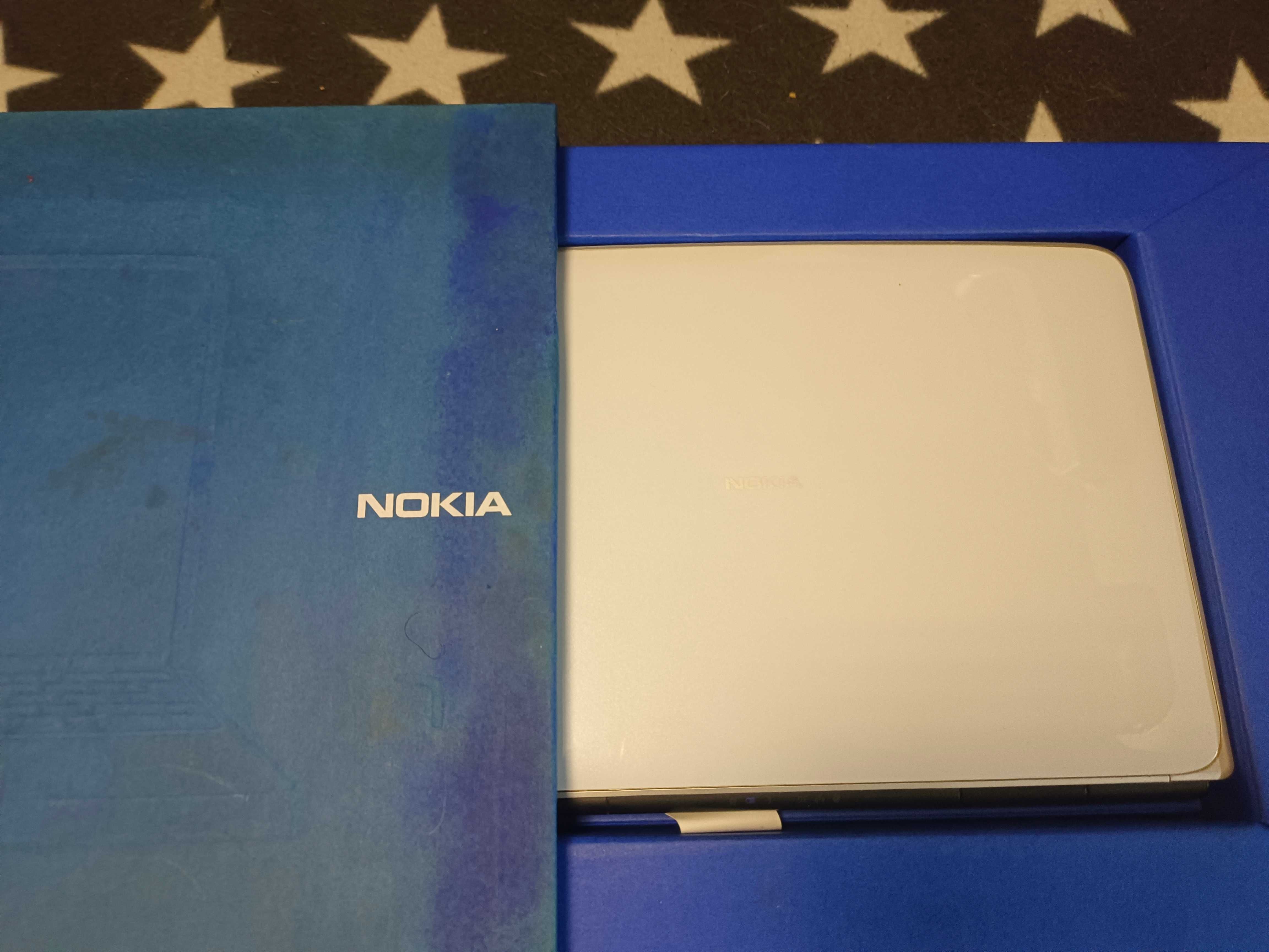 Nokia booklet 3G