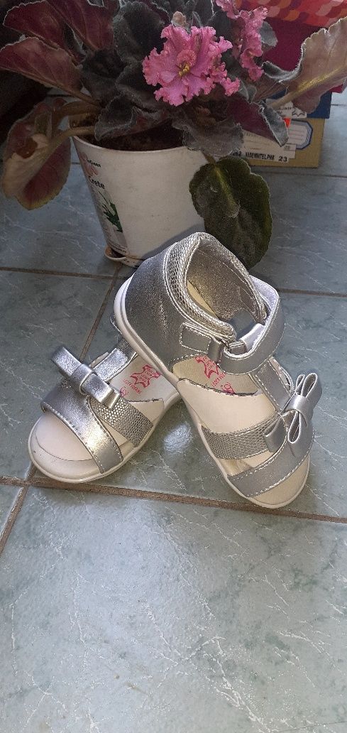Новые сандали, детская обувь