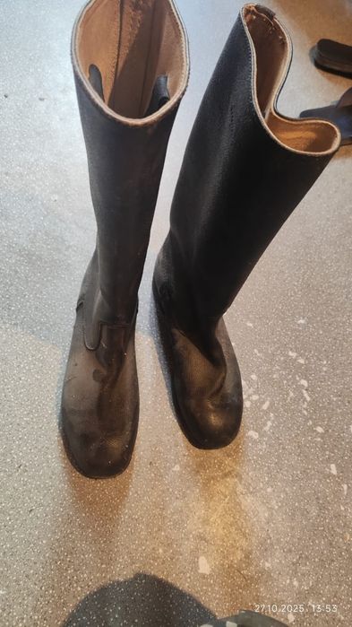 Продам кожаные сапоги