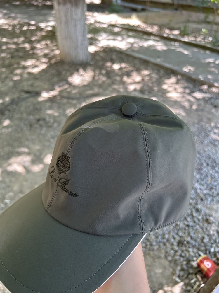 кепка «Loro Piana” оригинал не б/у.
