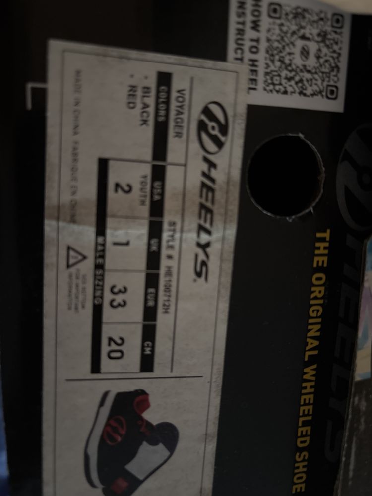 Heelys voyager обувки с колелца маратонки с колелца