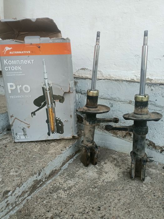 Продам амортизатор передний на гранту или приору