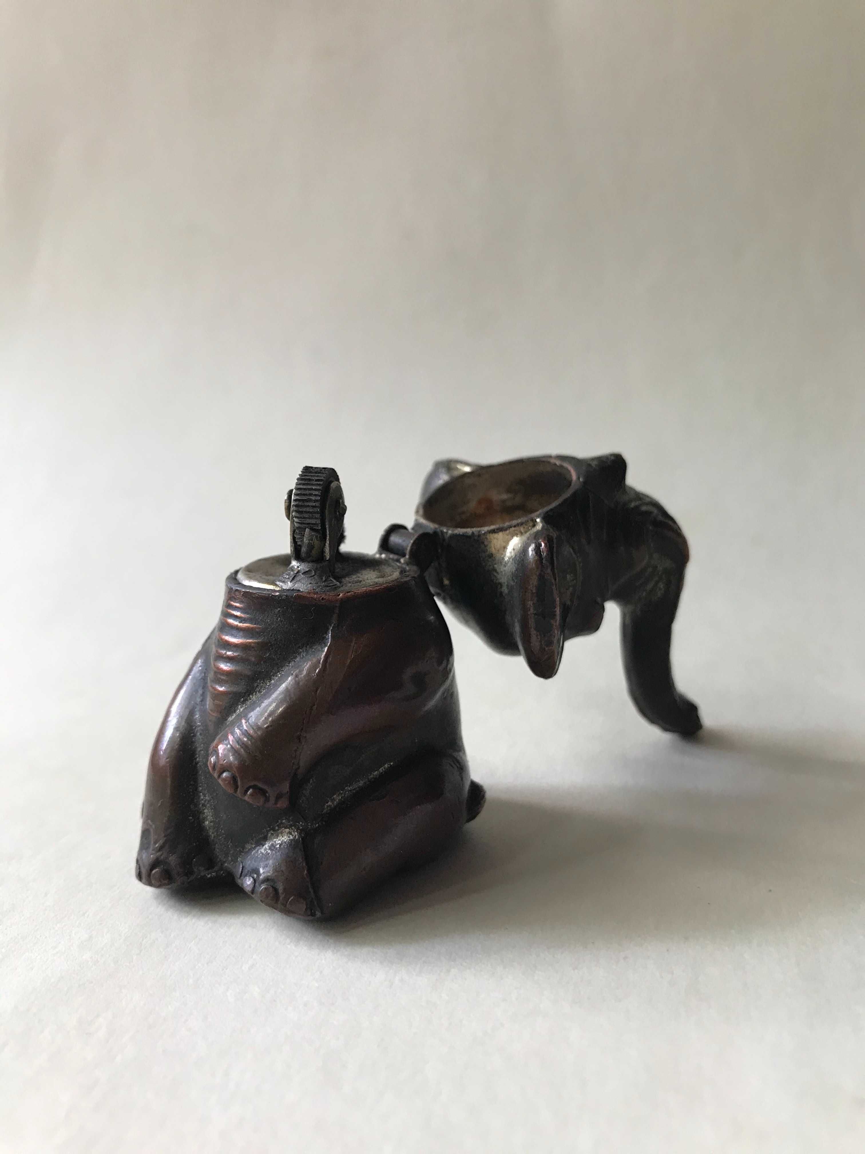 Редчайшая старинная зажигалка бензиновая