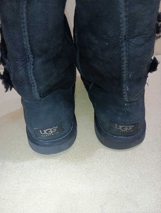 кожени ботуши UGG N 37 - 35 лв