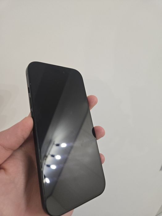 iPhone 15 Neverlocked 90% Baterie originala!