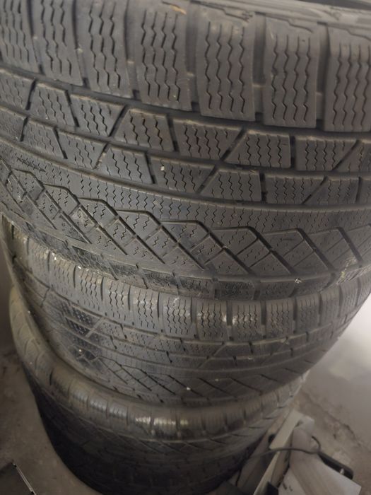 4-ри броя Зимни гуми/ 275/40R20 Petlas .Добро качество