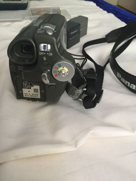 Camera video Panasonic model VDR-D150 EP