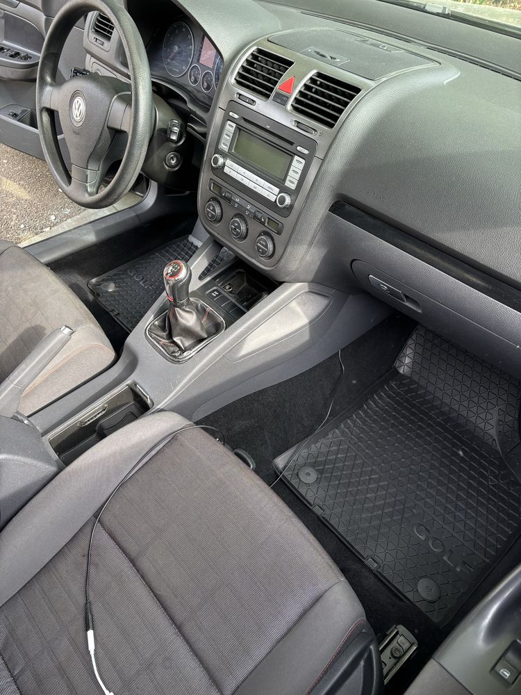 Volkswagen Golf 5 1.6 mpi