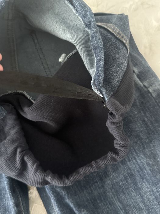 Джинсы  в хорошем состоянии.Размер 27.     Материал тонкий…………………………..