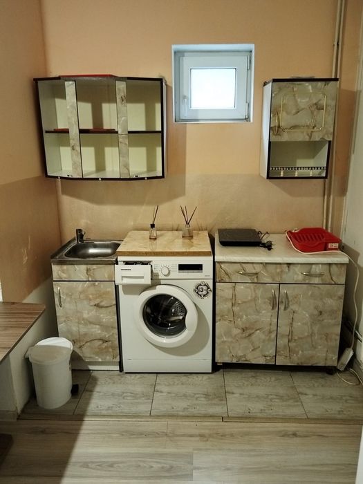 De închiriat Garsoniera la casa