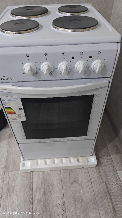 Продам электроплиту с духовкой