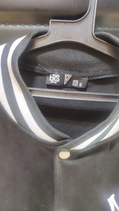 Спортно яке с кантове