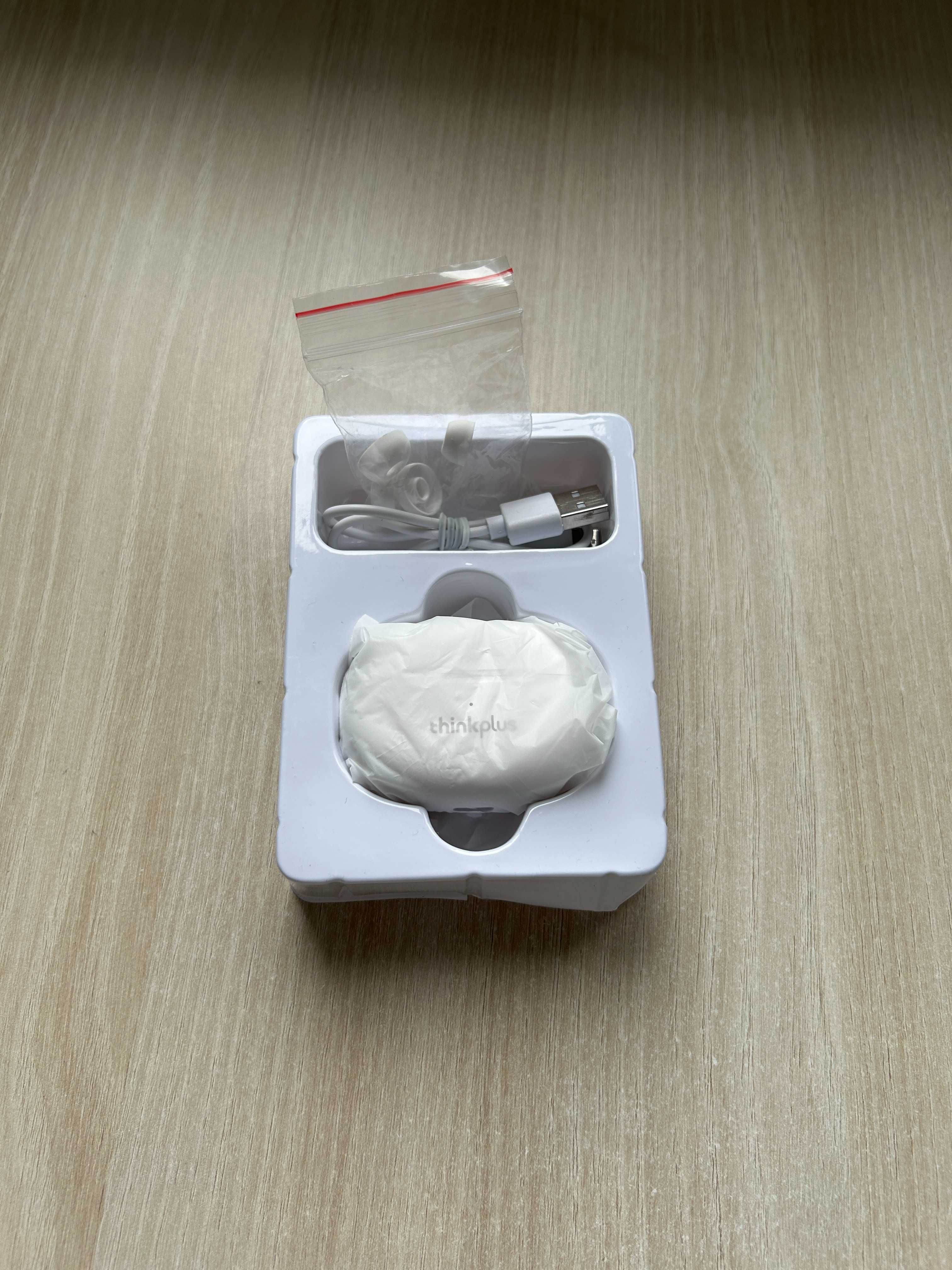 Продавам bluetooth слушалки Lenovo ThinkPlus LivePods LP5