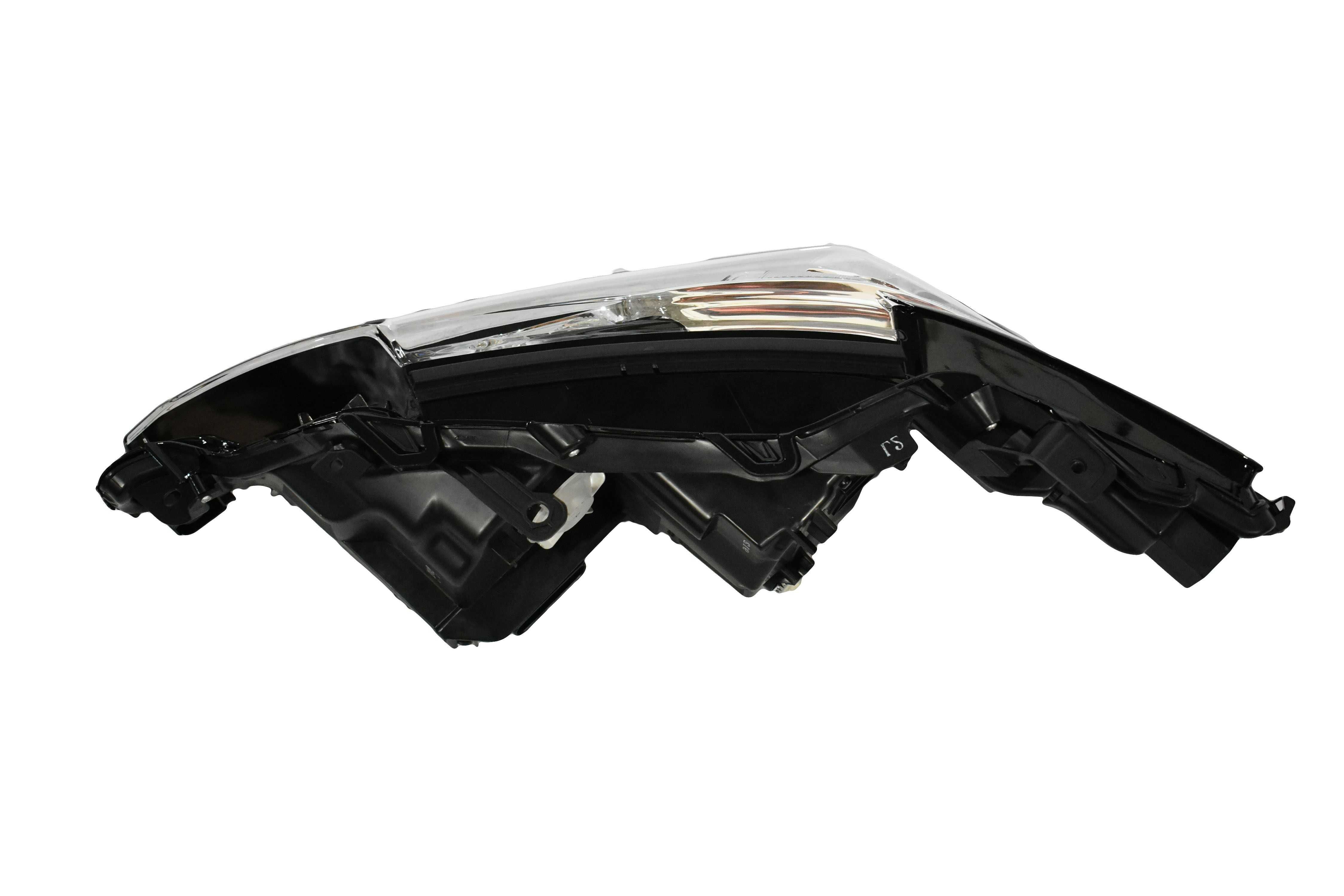 Фара (3 Led) RH Camry 17-