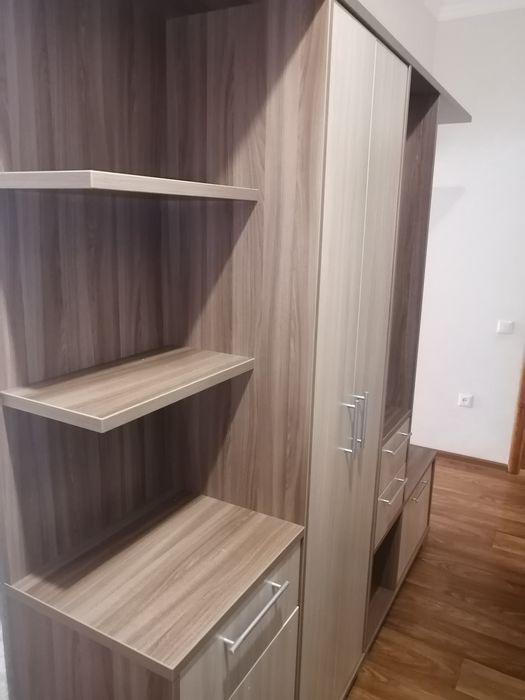 Продам объемную прихожую