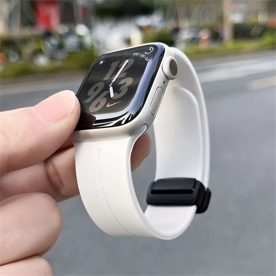 Силиконови каишки с магнит за Apple Watch ULTRA/SE2/SE/10/9/8/7/6/5/4