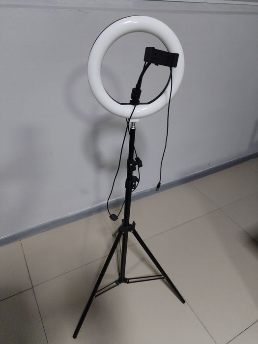 RGB кольцевая лампа