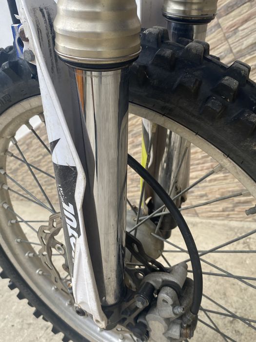 Dezmembrez yamaha yz 250f sau se vinde toata complet