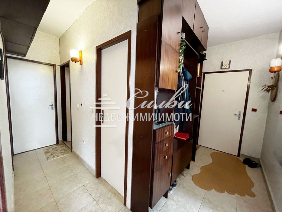 Тристаен апартамент - кв. Тракия!