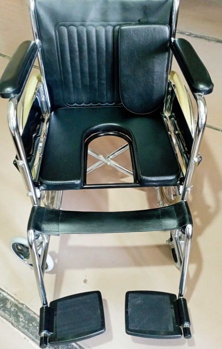 Скидка! Инвалидная кресло - коляска с туалетом