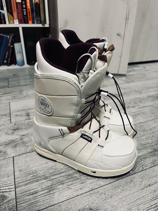 boots snowboard wedze