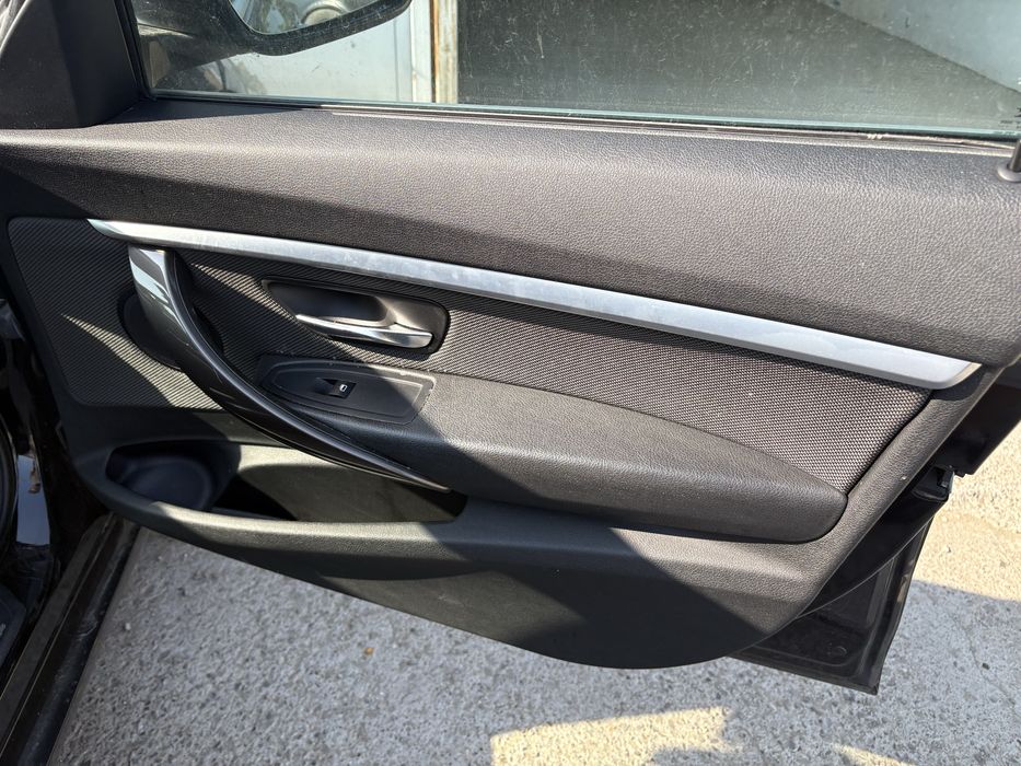 Interior incalzit complet semi-piele BMW Seria 3 F34