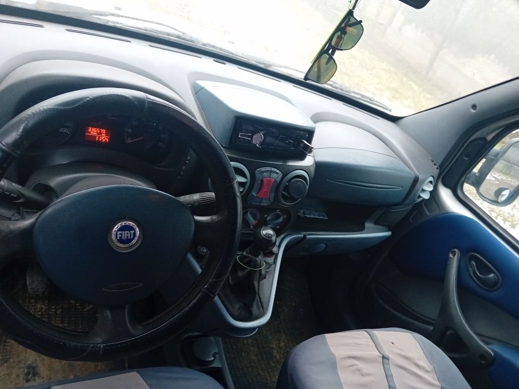 Vand fiat doblo !