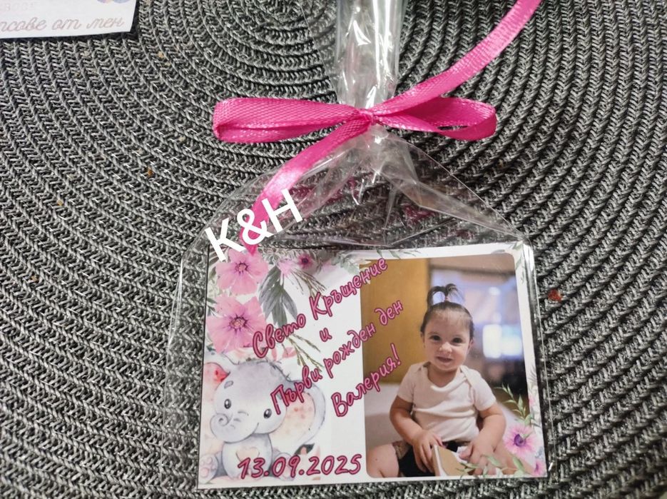 Магнити със снимка подаръци за гости Погача Рожден ден