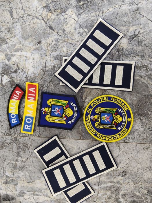 Embleme și grade militare