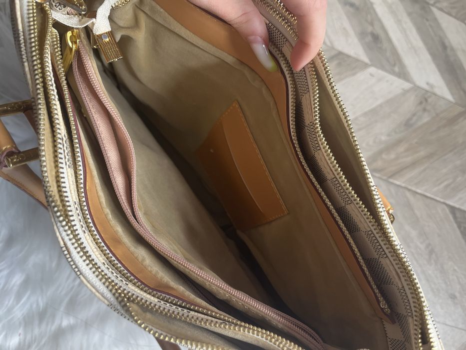 Geanta de  urmar dama